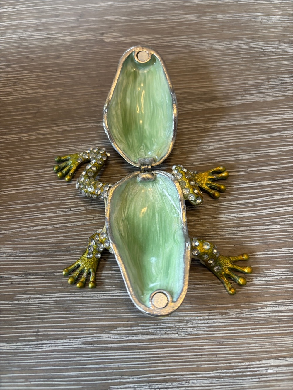 Decorative Green Crystal Frog Figurine/ Pill Box - Pets Reptile Accent - Picture 2 of 2